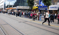 Eskişehir’deki kuyruk sosyal medyanın dilinde