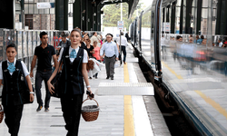 Kurban Bayramı’nda yüksek hızlı trenlere 9 bin kişilik ek sefer