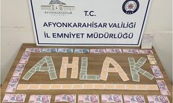 Afyon'da kumar oynayan 8 kişiyi polis suçüstü yaptı