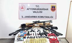 Afyonkarahisar'da silah kaçakçılığına jandarma darbesi