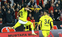 Eskişehirspor'dan 10 bini aşkın taraftarı önünde gol şov