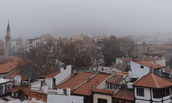 Tarihi kale gözlerden kayboldu! Afyonkarahisar'da yoğun sis