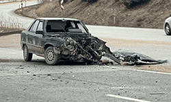 Eskişehir'de trafik kazası: Kavşakta çarpışan otomobiller hurdaya döndü