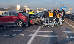 Eskişehir yolunda kaza: Otomobiller kafa kafaya çarpıştı! Yaralılar var