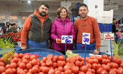 Ayşe Ünlüce, Çamlıca Pazarı'nda esnaf ve vatandaşlarla dertleşti