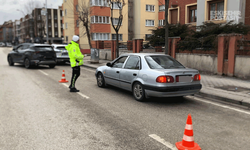 Eskişehir'de 58 sürücüye alkolden, bini aşkın araca yasak parktan ceza