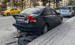 Eskişehir'de kaza: Aracın başında sahibini beklediler