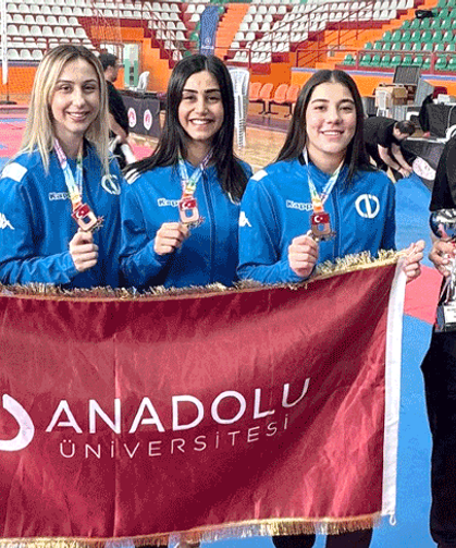 Şampiyonadan Eskişehir’e bir kupa ve yedi madalya getirdiler