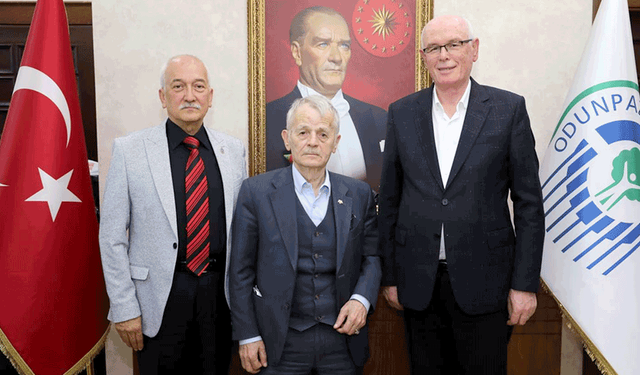 Kırım Tatar Lideri ve heyeti Kazım Kurt ile bir araya geldi