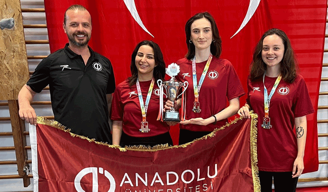 Anadolu Üniversitesi sporcuları Eskişehir'e Türkiye ikinciliği getirdi