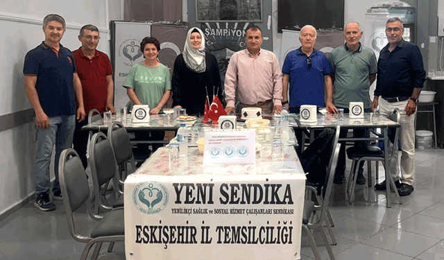 İki yılda sağlık çalışanlarının umudu oldular! Tekin'den kutlama