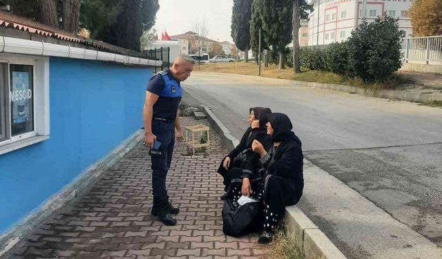 Bilecik'te zabıta dilenci operasyonu: İki kadın böyle yakalandı