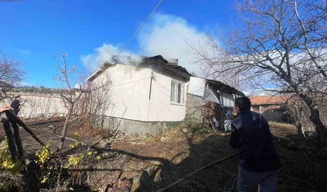 Kütahya'da korkutan yangın: İlk müdahaleyi köylüler yaptı