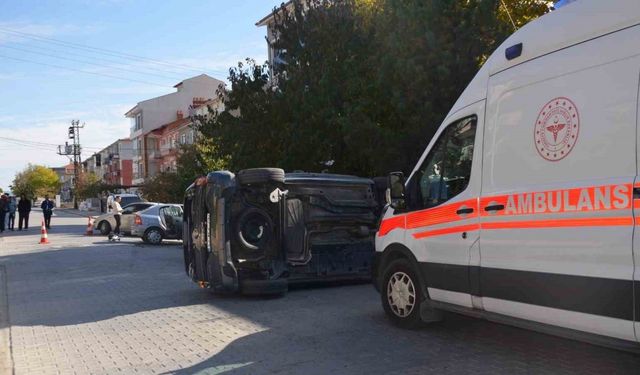 Kütahya'da trafik kazası: Takla atan araçta burnu bile kanamadı