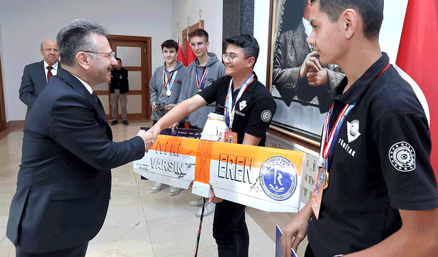 Eskişehir'in gururu oldular: Öğrencilerden dünya şampiyonluğu