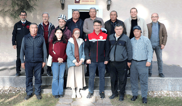 Kırgızistanlı heyete Eskişehir'de tarım dersi