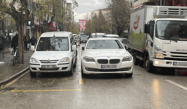 Eskişehir'de trafik yoğunluğu artıyor: Sürücülerden 'çözüm bulunsun' çağrısı