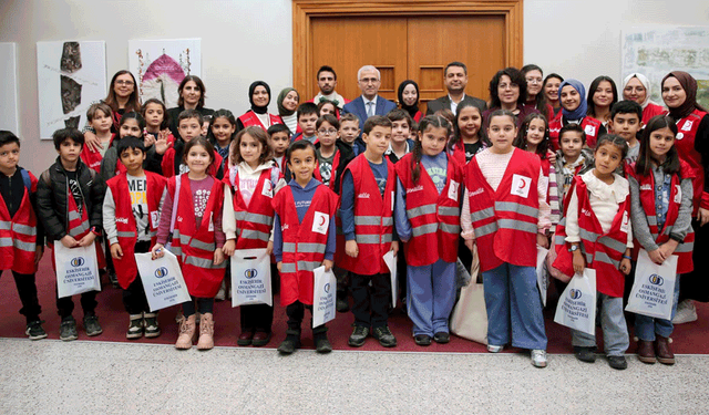 ESOGÜ'den ilkokul öğrencilerine "Çocuk Üniversitesi" ile unutulmaz bir gün