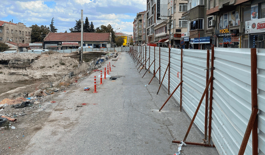 Eskişehir'de esnafı isyan ettiren çalışma: İşler dibe vurdu!