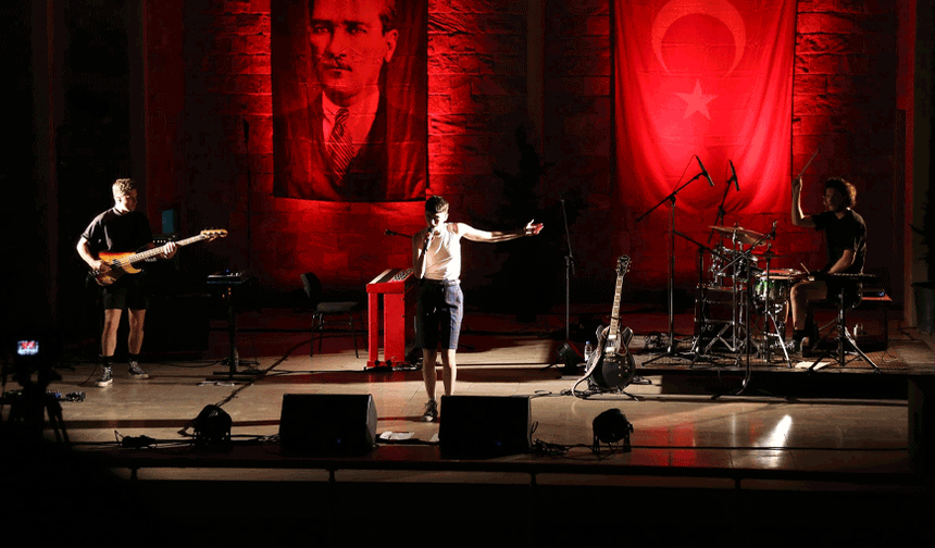 Fransız müzisyenden Eskişehir'de unutulmaz gece